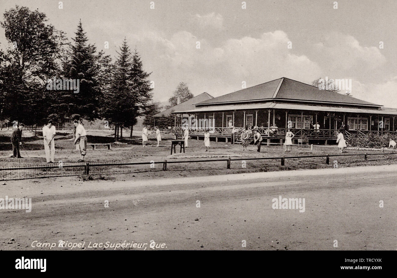 Camp Riopel, lac Superieur,Québec, vieille carte postale. Banque D'Images