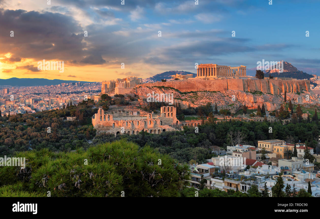 Le temple du Parthénon au coucher du soleil dans l'acropole d'Athènes, Grèce. Banque D'Images