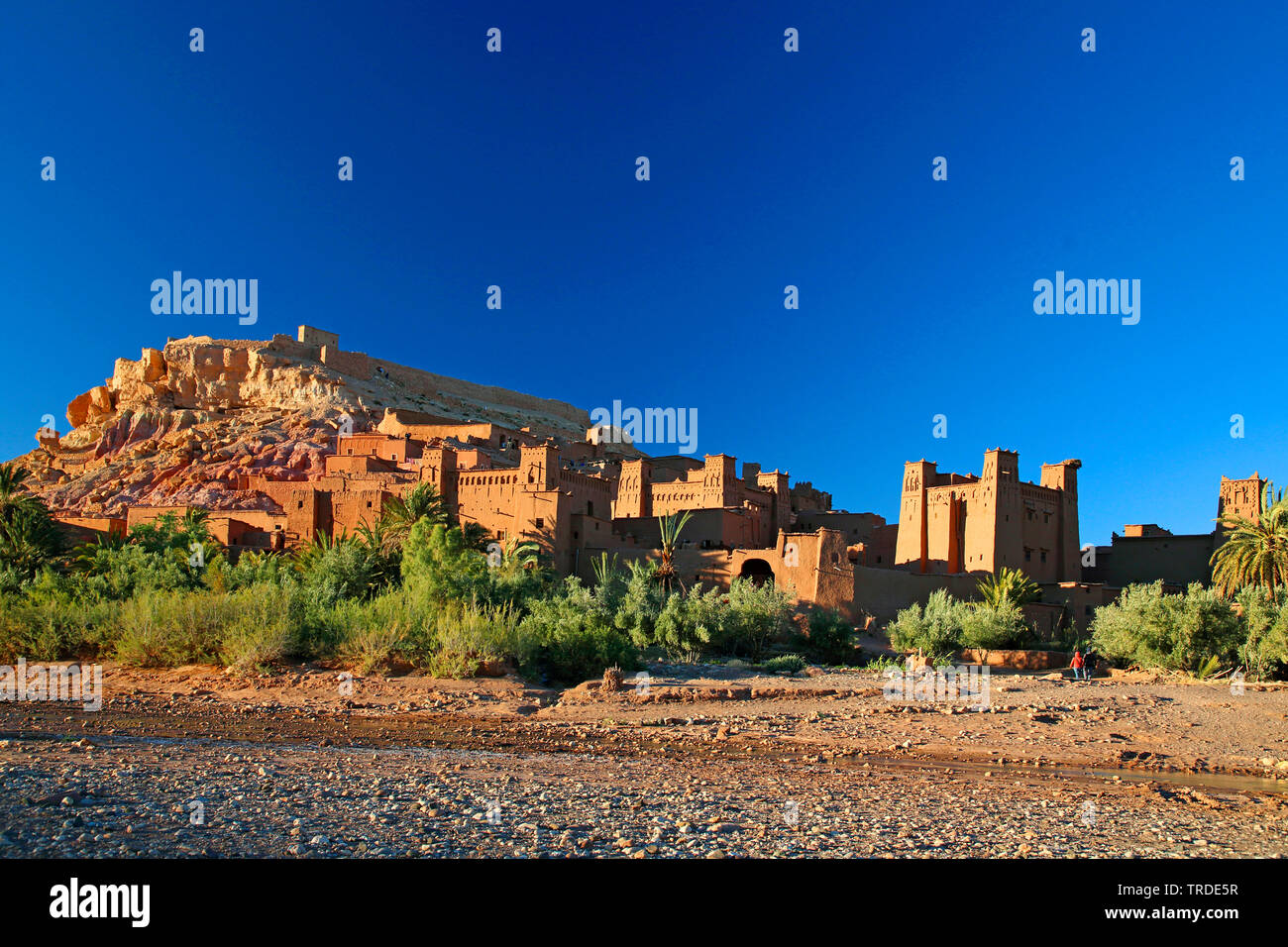 Aït-ben-Haddou forteresse dans la soirée, le Maroc Banque D'Images