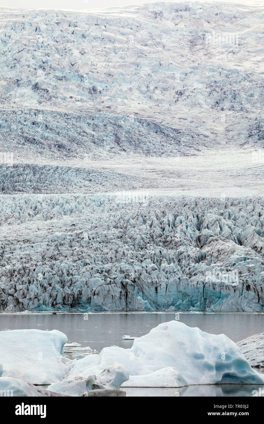 Iceberg Fjallsarlon, dans la lagune de vêlage des glaciers, l'Islande, Vatnajoekull National Park Banque D'Images