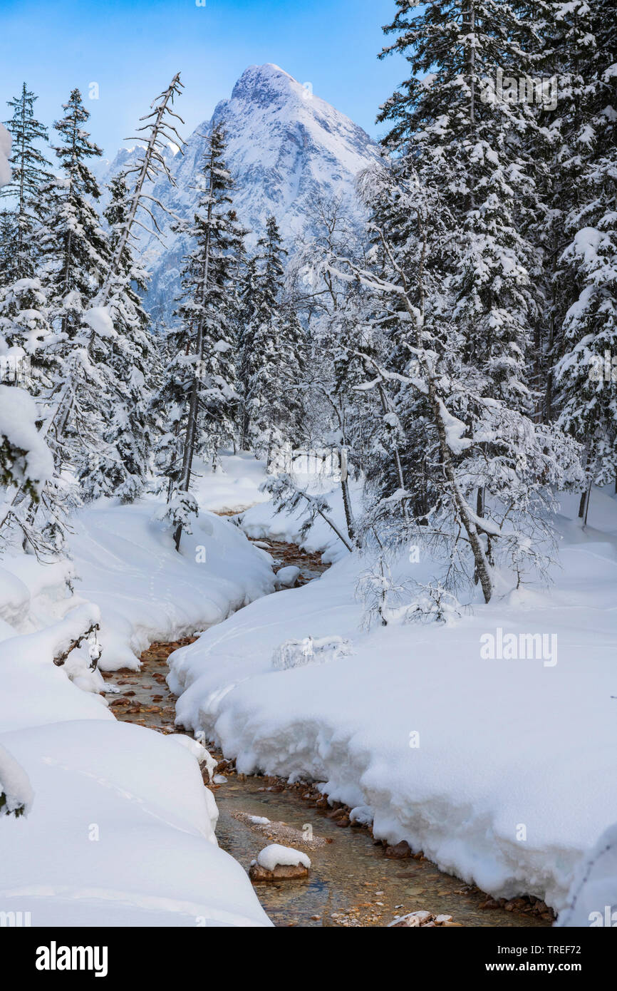 Source de l'Isar en hiver, l'Autriche, le Tyrol, Karwendel Banque D'Images