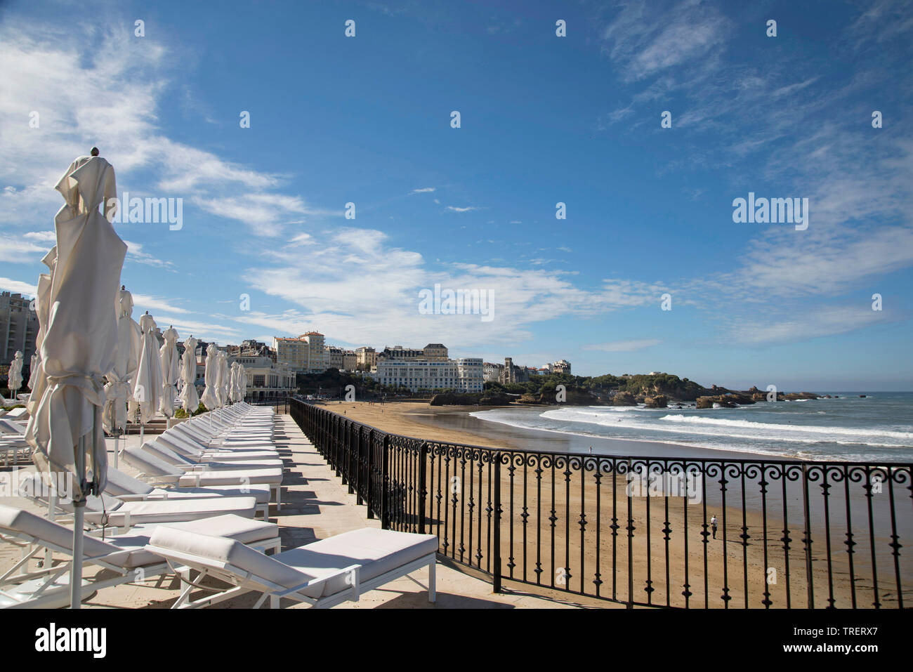 Biarritz (Sud-ouest de la France) : Vue extérieure de l'hôtel et ses nouvelles installations avec le solarium. Le luxe de l'Hôtel du Palais sera l'hôte du Sommet du G7 i Banque D'Images