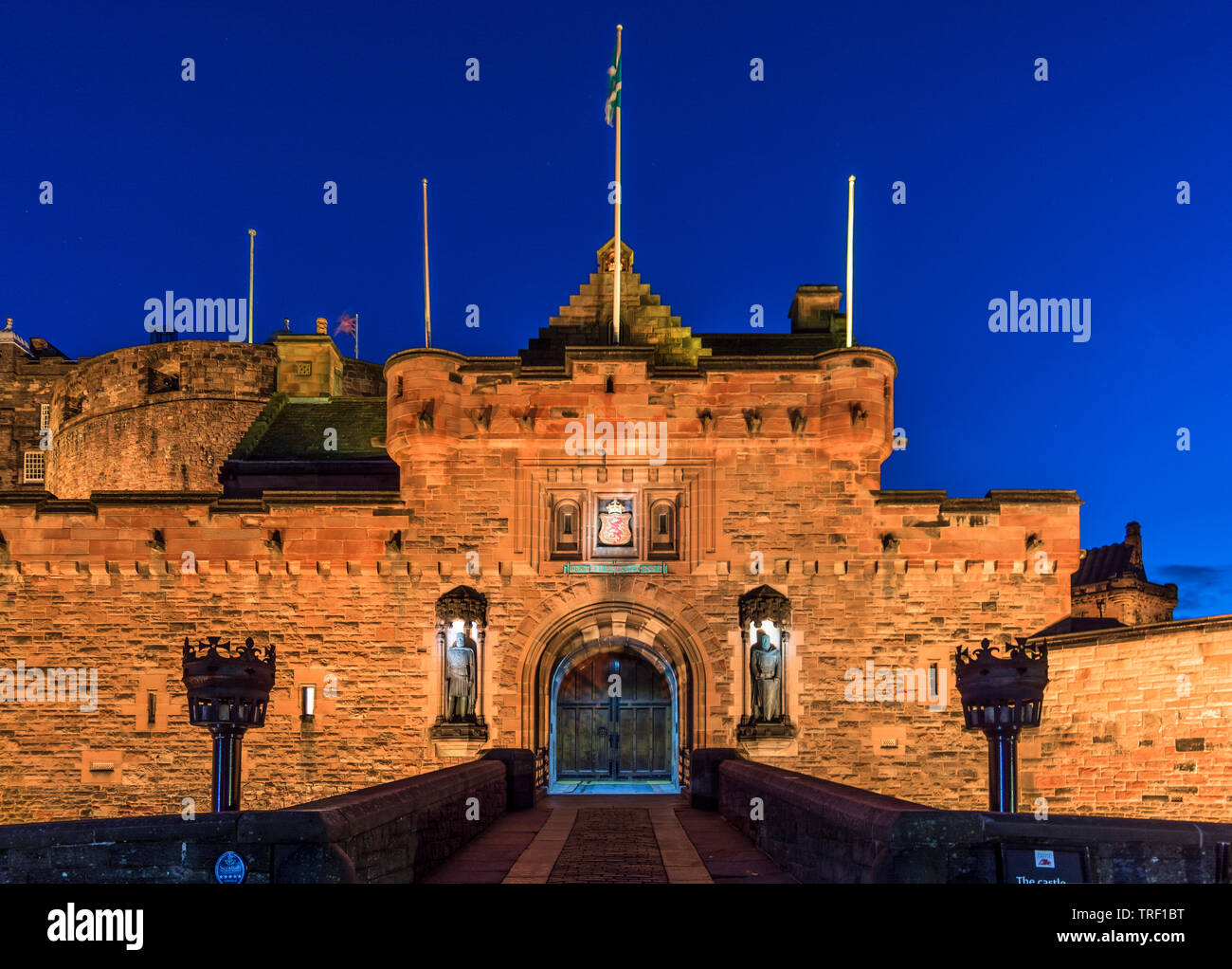 Le Château d'Édimbourg au crépuscule Banque D'Images