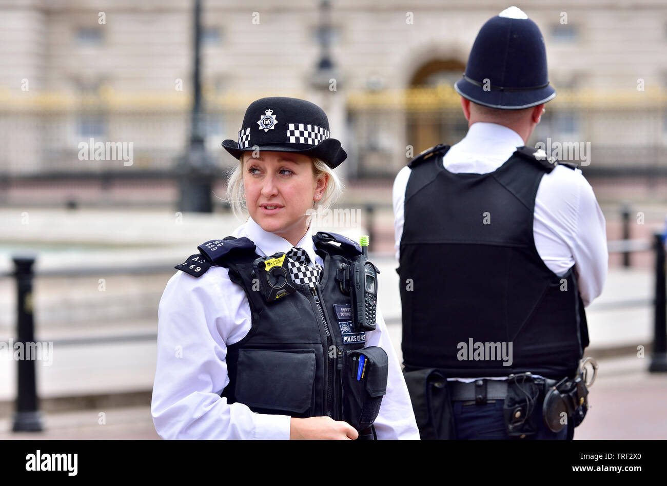 Londres, Angleterre, Royaume-Uni. Metropolitan policier en service autour du mall au cours de la visite d'Etat de Donald Trump, 3 juin 2019 Banque D'Images