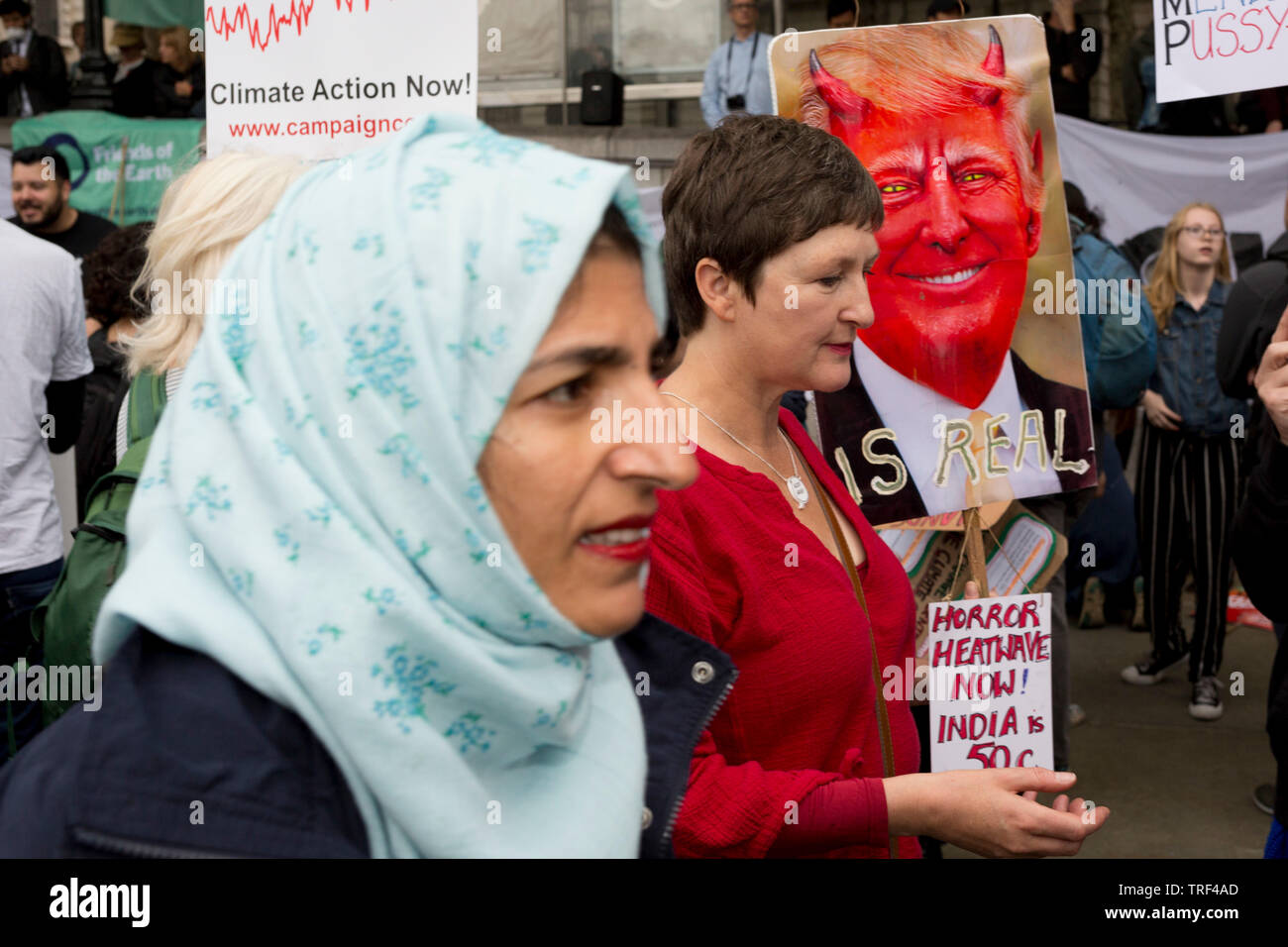 Le Président américain Donald Trump's deuxième jour d'une controverse visite d'état de trois jours au Royaume-Uni, à la voix des manifestants leur opposition au 45e président américain, à Trafalgar Square, le 4 juin 2019, à Londres en Angleterre. Banque D'Images