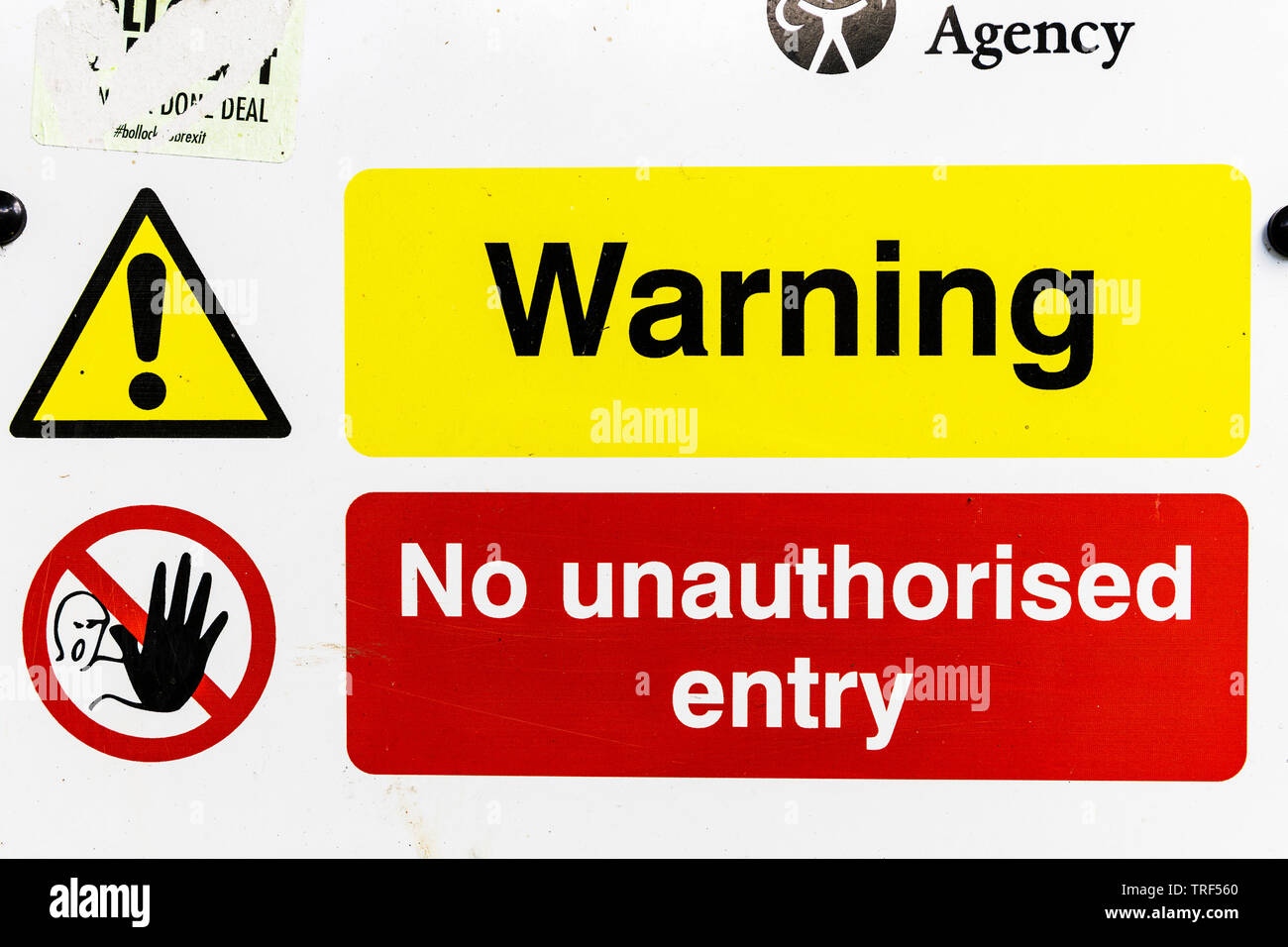 Panneau d'avertissement, Pas d'entrée non autorisée, pas de signe à l'entrée, signe, signes, panneaux d'Avertissement, Attention pas de signer l'entrée non autorisée, stop, pas d'entrée Banque D'Images