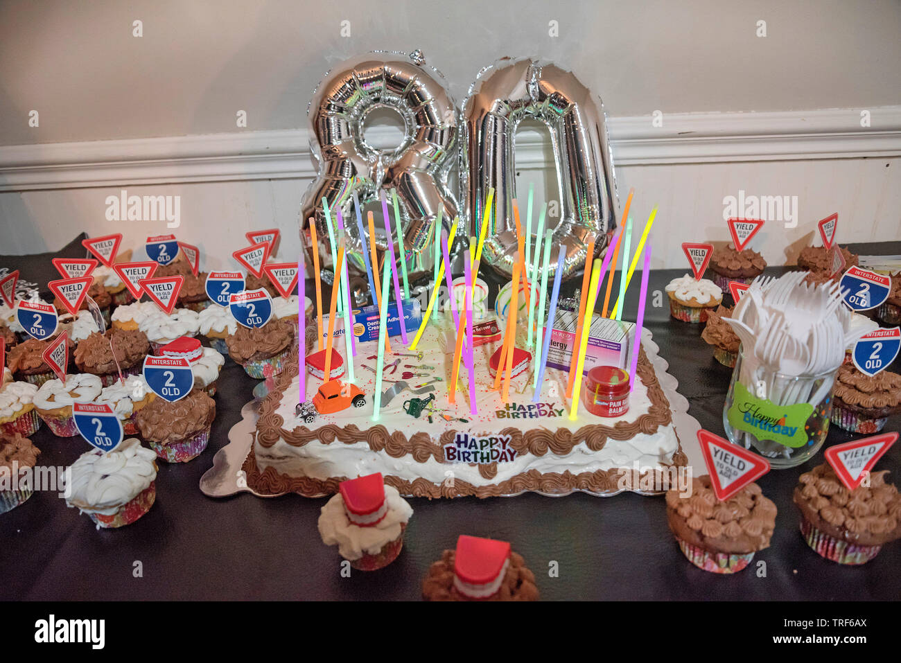 80eme Anniversaire Banque D Image Et Photos Alamy 80eme Anniversaire Banque D Image Et Photos Alamy