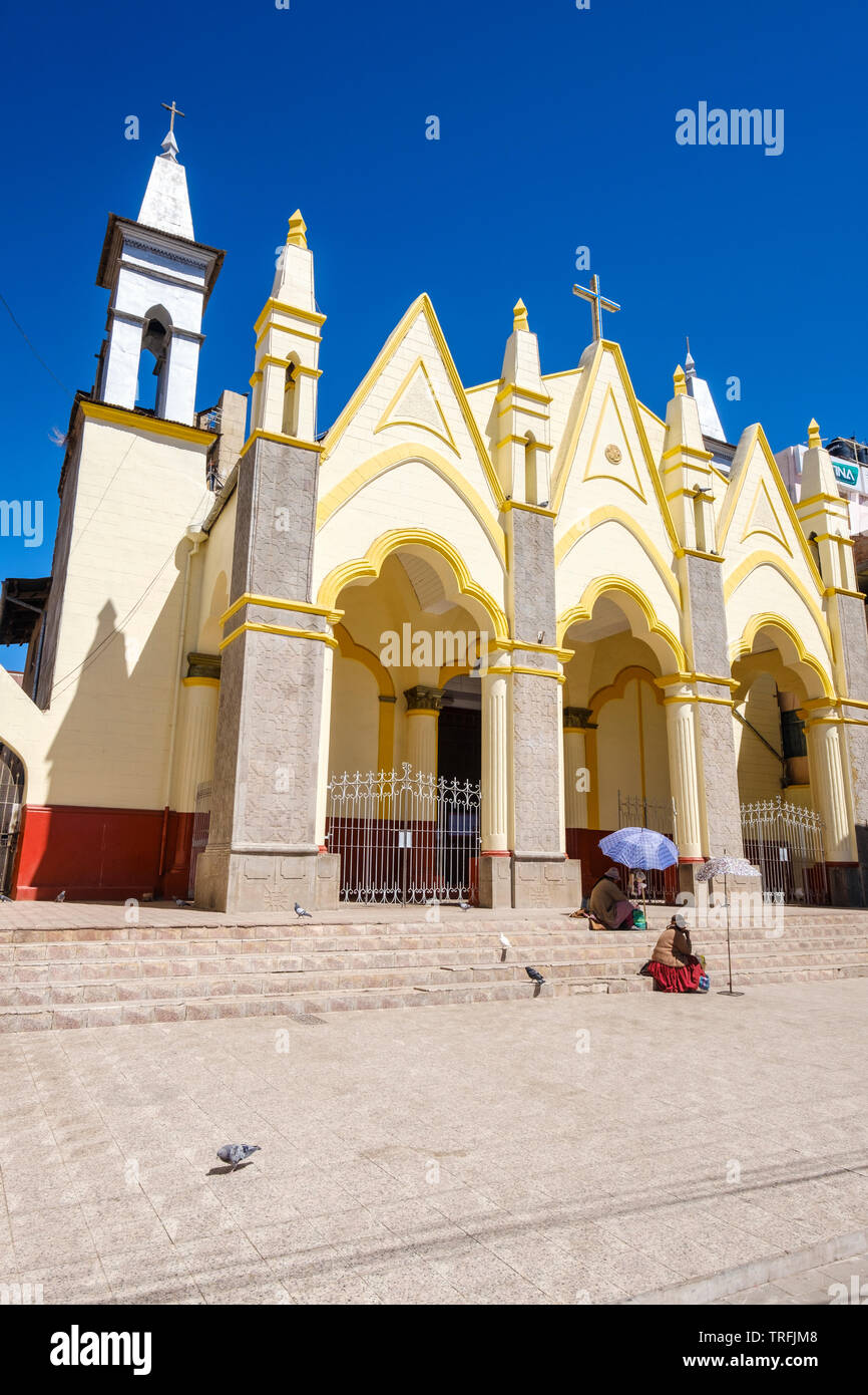Église de San Juan Bautista à l'Pino Park à Puno, Pérou Banque D'Images