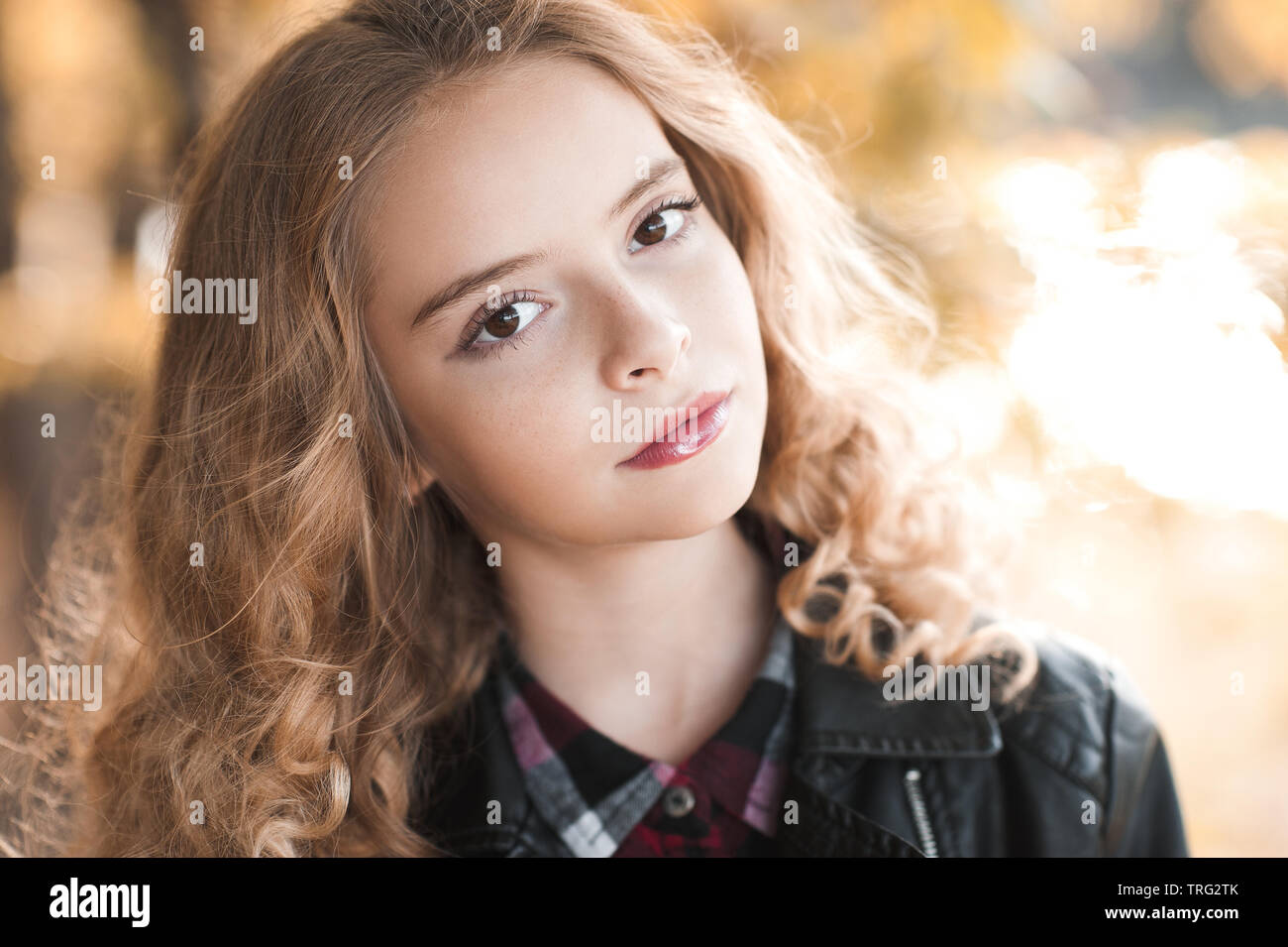 Fille Trop Belle De 14 Ans www.alamyimages.fr
