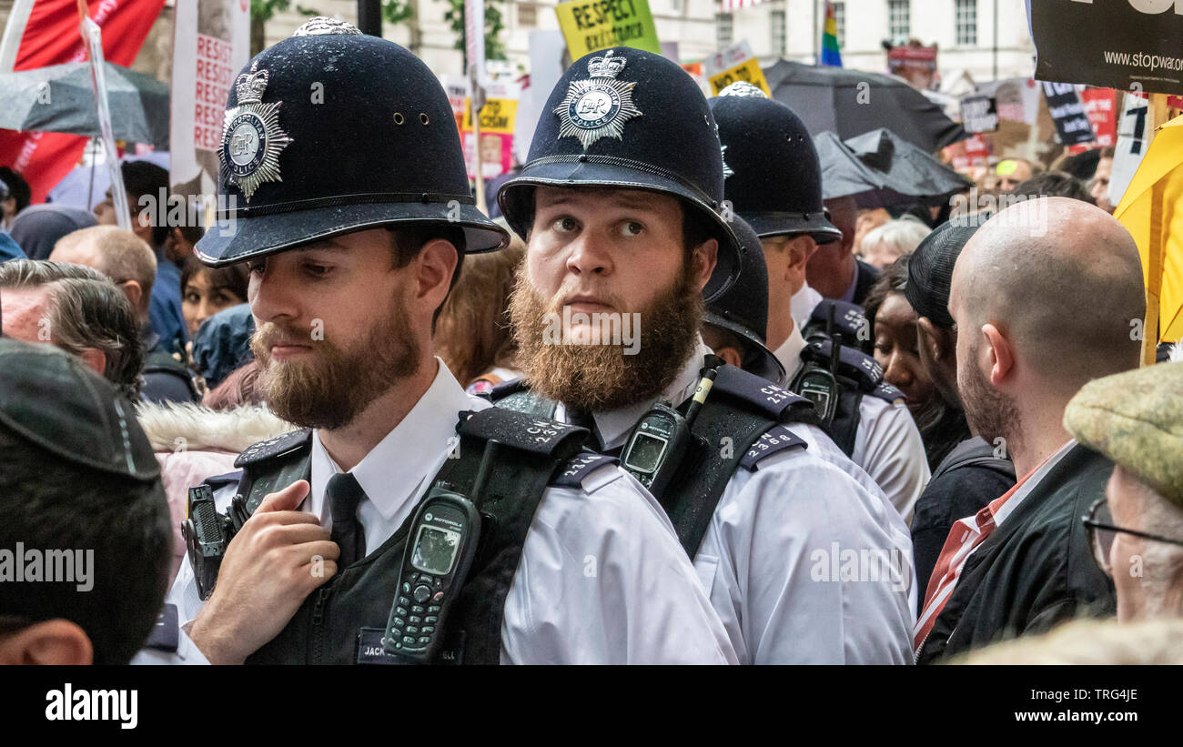 Londres, Royaume-Uni. 4 juin, 2019. Protestation des milliers dans le centre de Londres contre nous le Président Donald Trumps visite d'État au Royaume-Uni Banque D'Images
