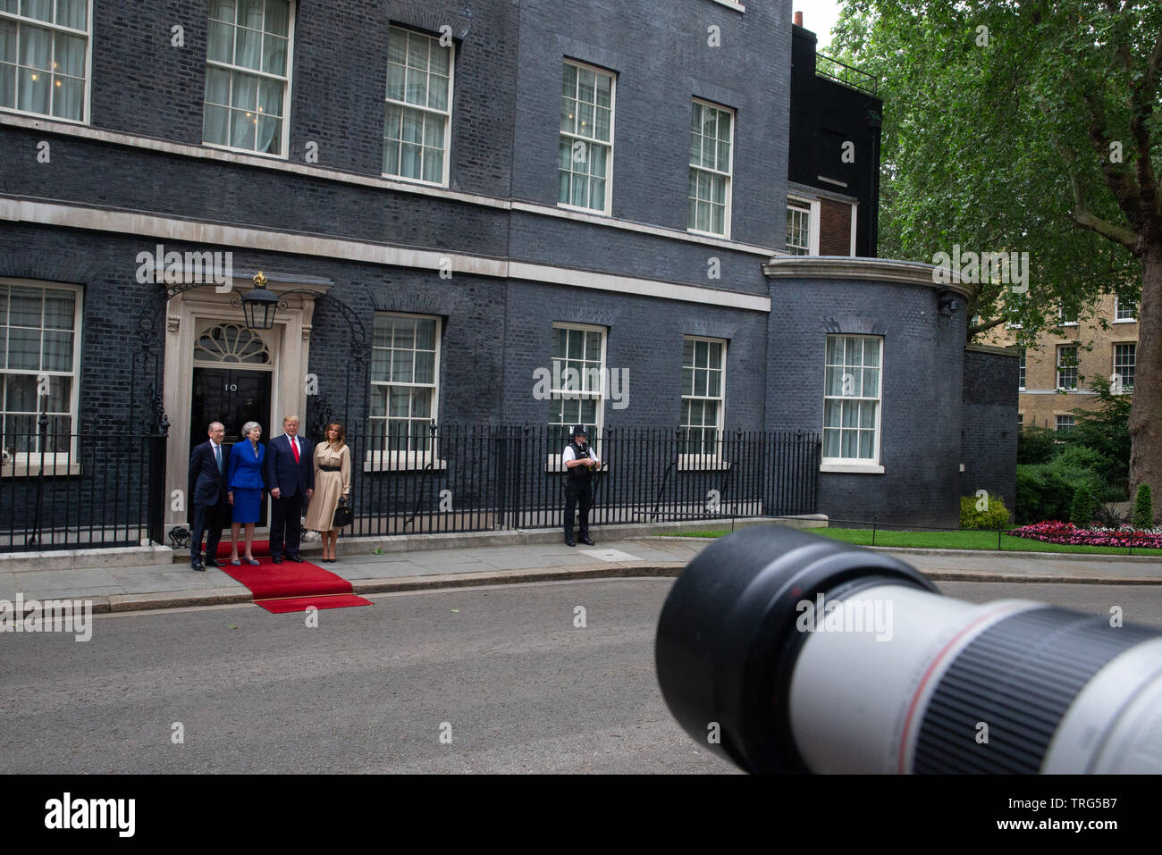 Philip peut, Theresa May, Donald Trump et Melania Trump sur les marches de 10 Downing Street comme le président bénéficie d'une visite d'Etat en Grande-Bretagne. Banque D'Images