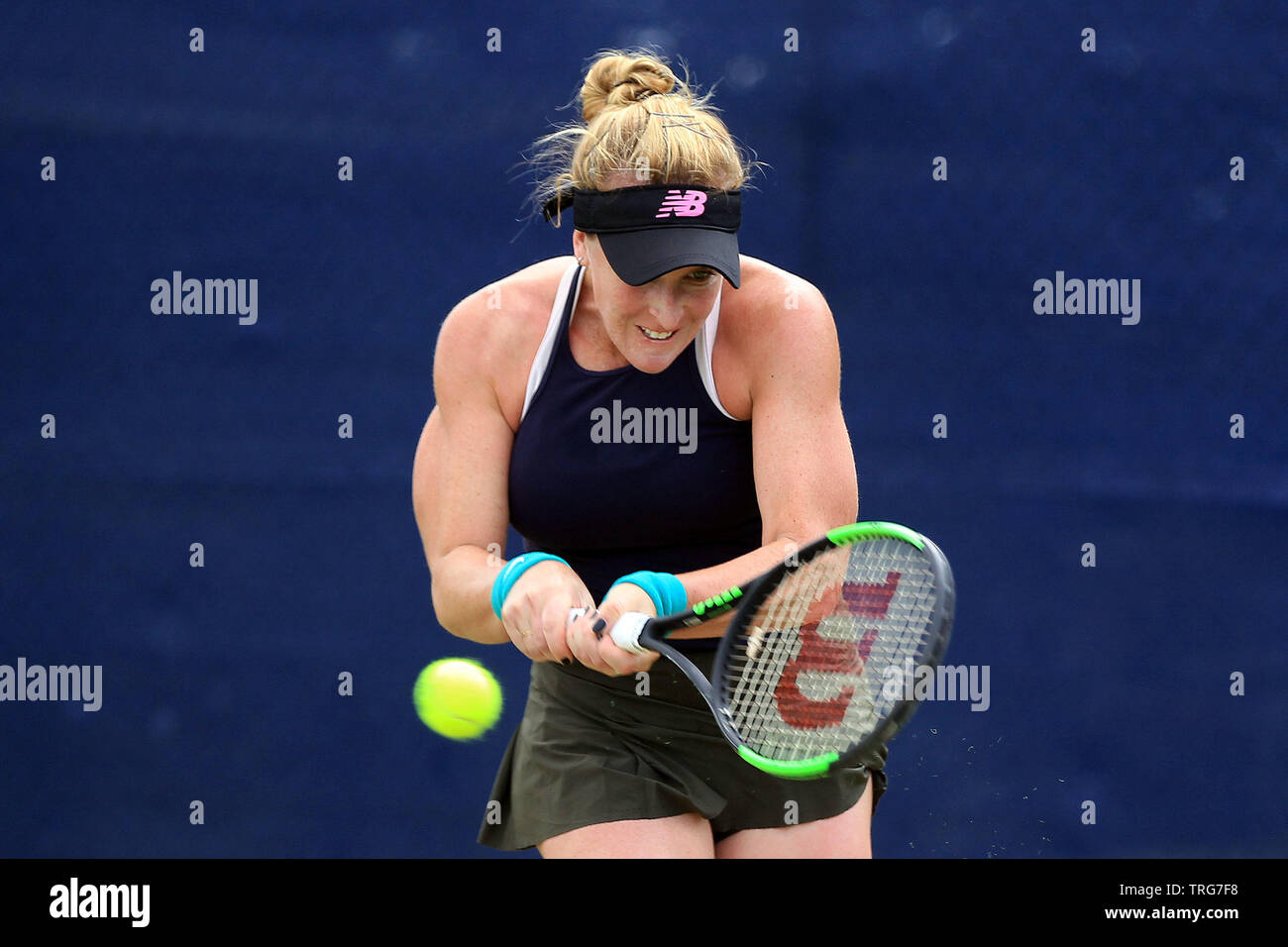 Surbiton, Royaume-Uni. Le 05 juin, 2019. Madison Brengle de USA en action contre Mala Lumsden de Grande-Bretagne dans le simple féminin. Tennis 2019 Trophée Surbiton, jour 3 à l'Surbiton Racket & Fitness Club de Surrey le mercredi 5 juin 2019. Ce droit ne peut être utilisé qu'à des fins rédactionnelles. Utilisez uniquement rédactionnel, pic par Steffan Bowen/Andrew Orchard la photographie de sport/Alamy live news Crédit : Andrew Orchard la photographie de sport/Alamy Live News Banque D'Images