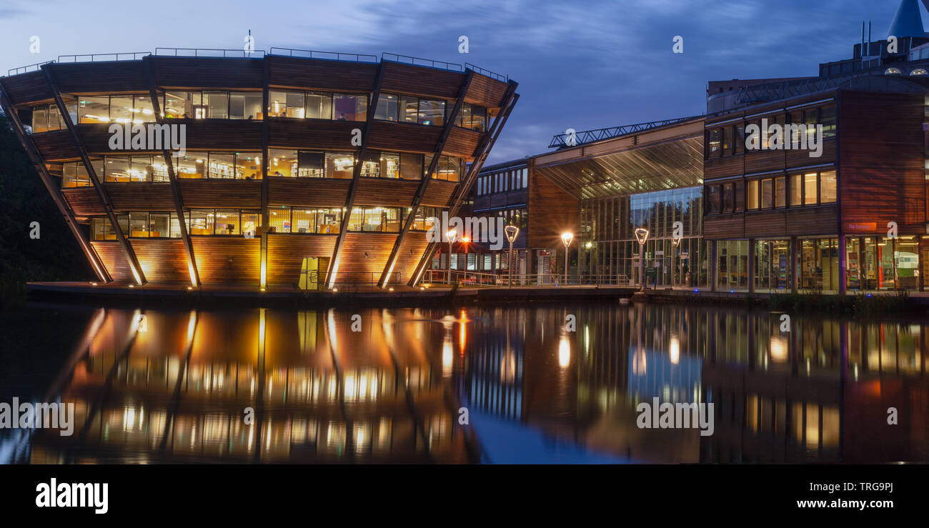 L'objectif moderne -construit des bâtiments du campus du Jubilé, l'Université de Nottingham. L'université est l'un des plus populaires parmi les Britanniques. Banque D'Images