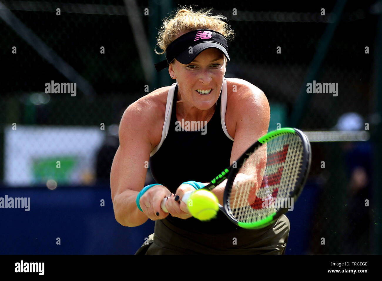 Surbiton, Royaume-Uni. Le 05 juin, 2019. Madison Brengle de USA en action contre Mala Lumsden de Grande-Bretagne dans le simple féminin. Tennis 2019 Trophée Surbiton, jour 3 à l'Surbiton Racket & Fitness Club de Surrey le mercredi 5 juin 2019. Ce droit ne peut être utilisé qu'à des fins rédactionnelles. Utilisez uniquement rédactionnel, pic par Steffan Bowen/Andrew Orchard la photographie de sport/Alamy live news Crédit : Andrew Orchard la photographie de sport/Alamy Live News Banque D'Images