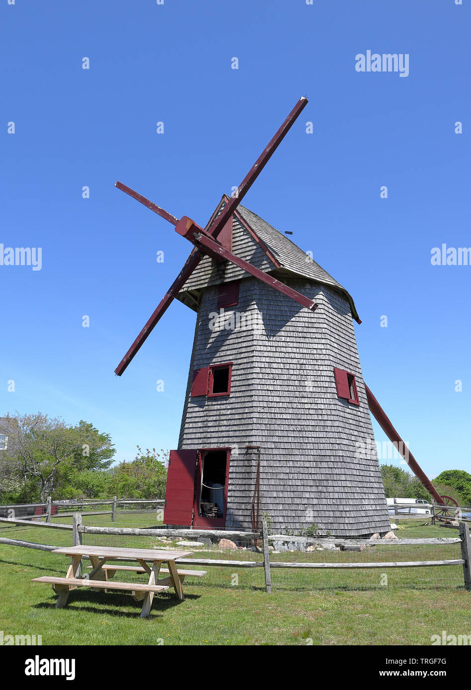 Ancien moulin, le plus vieux moulin à vent en bois qui fonctionne aux États-Unis servant à moudre le maïs. Nantucket, Massachusetts Banque D'Images