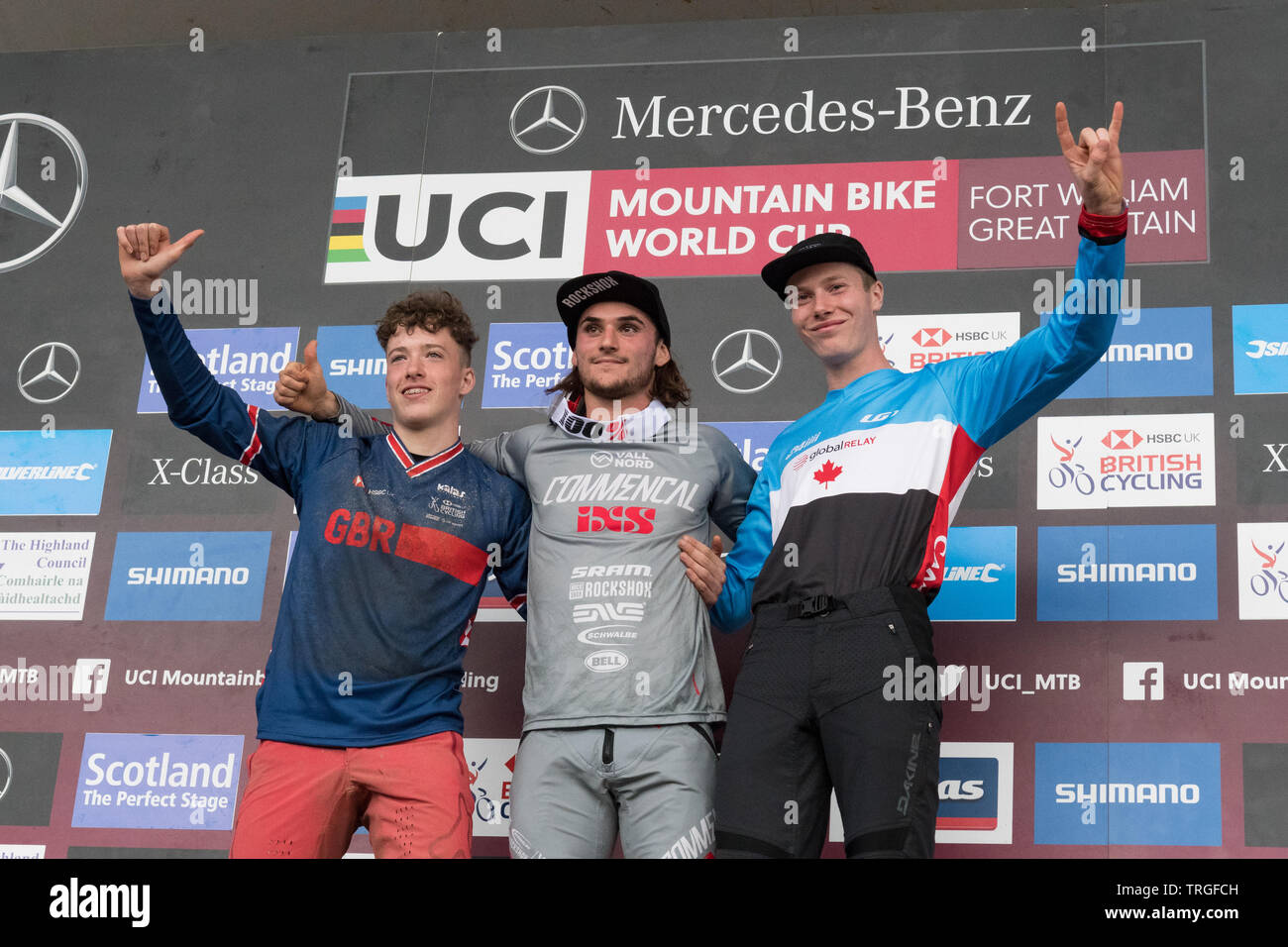 Thibaut Daprela (1er), Luc Mumford (2ème), Patrick Laffey (3ème) podium mens junior, Coupe du Monde de vélo de montagne UCI, Fort William, Scotland, UK 2019 Banque D'Images