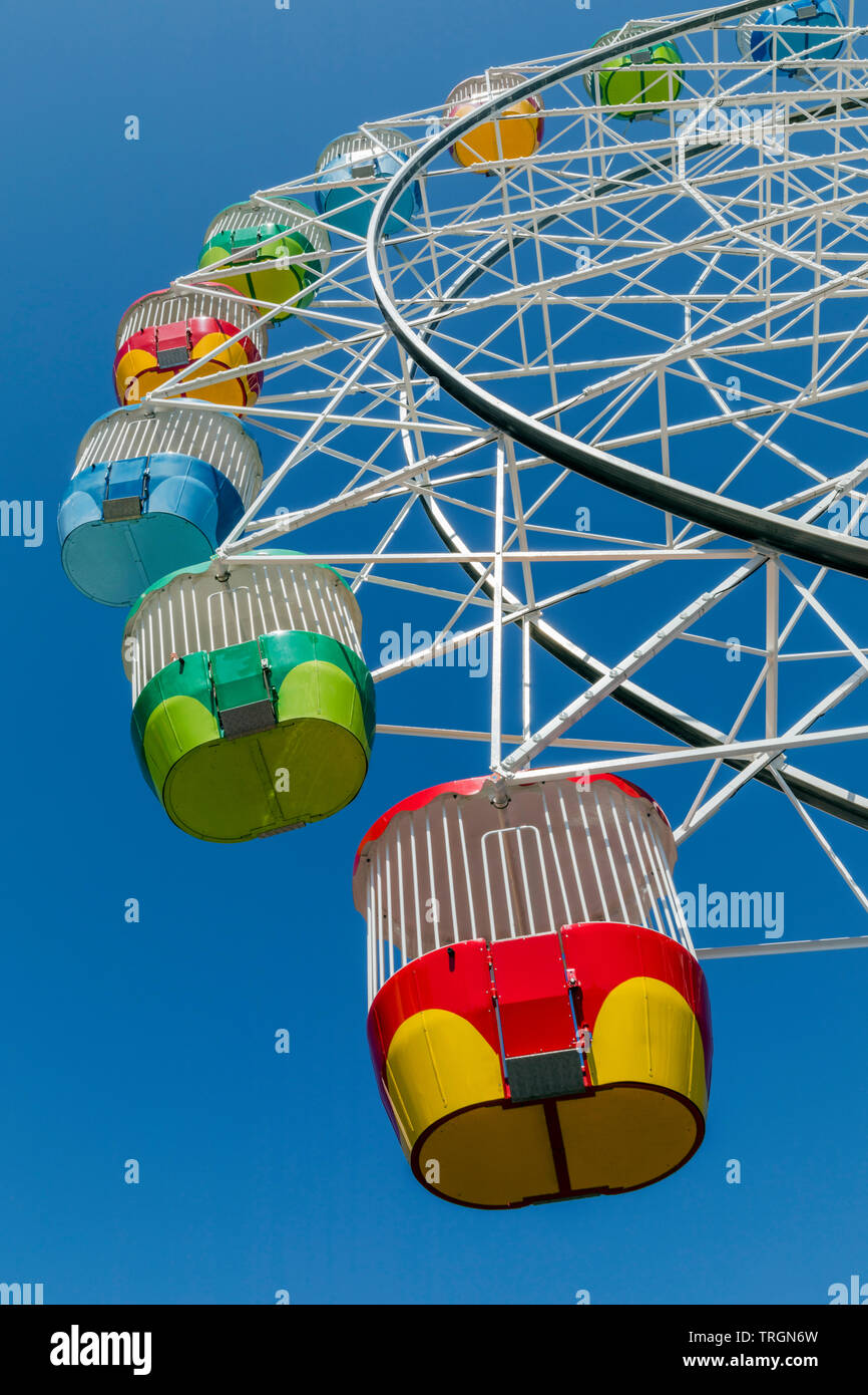 L'Australie, NSW, Sydney, Luna Park, grande roue colorée à Luna Park Banque D'Images