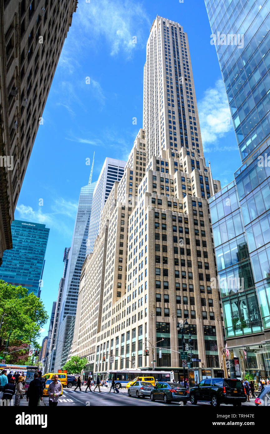 New York, États-Unis, 21 mai 2019. 500 Fifth Avenue est un 60-de-chaussée, 697 pieds (213 m) construite en 1931 en plein centre de New York. Le bureau Art Déco Banque D'Images