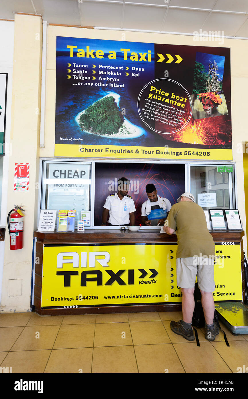 Le compteur de taxi aérien à l'Aéroport de Port Vila, l'île d'Efate, Vanuatu Banque D'Images