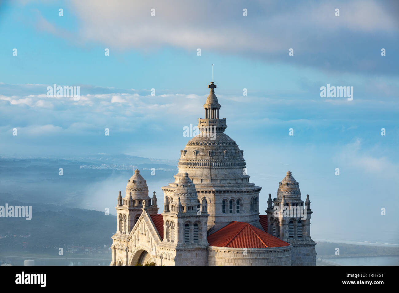 Santuário de Santa Luzia et la côte, Viana do Costelo, Norte, Portugal Banque D'Images