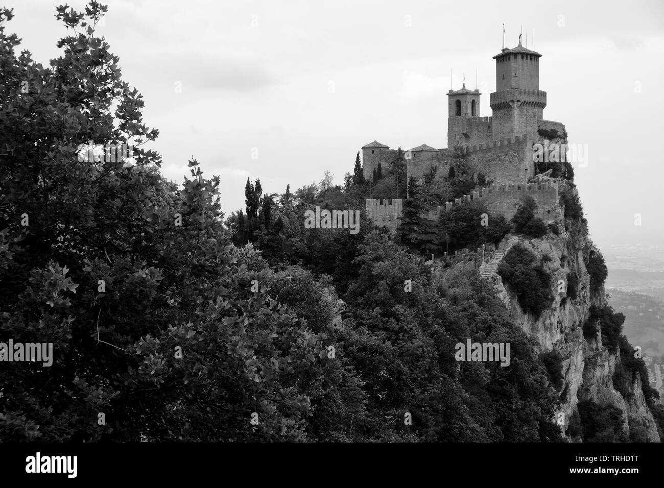 Vue sur le château de San Marino Citta. Banque D'Images