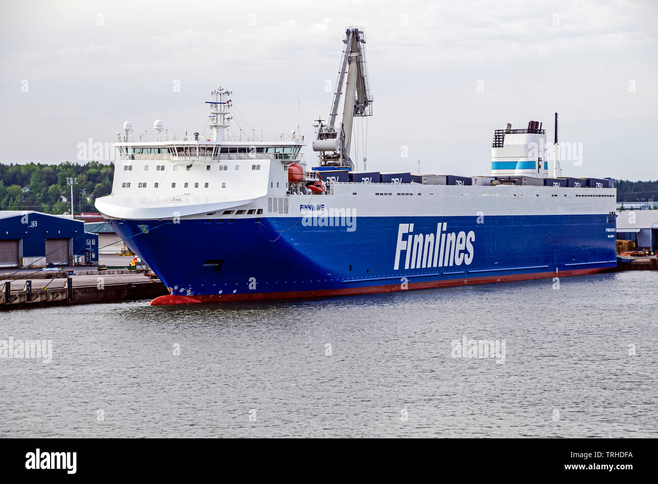 La Finlande a enregistré un navire de transport de marchandises ro-ro Finnwave à quai dans le port de Turku Finlande Europe Banque D'Images