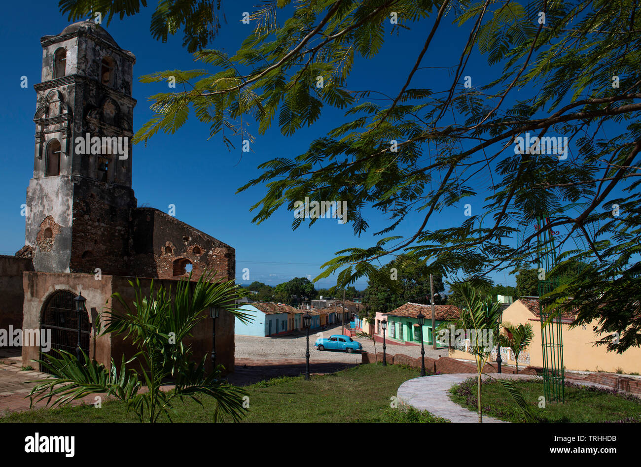L'église abandonnée juste à l'extérieur du centre-ville de Trinidad sur l'île de Cuba, Caraïbes Banque D'Images
