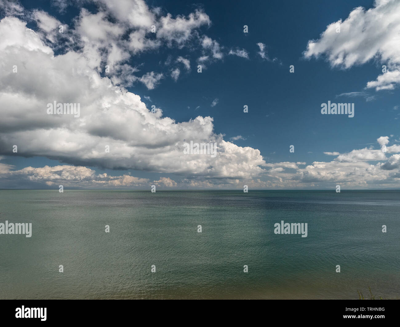 Plus de Cloudscape mer, la baie de Cardigan, Wales Banque D'Images