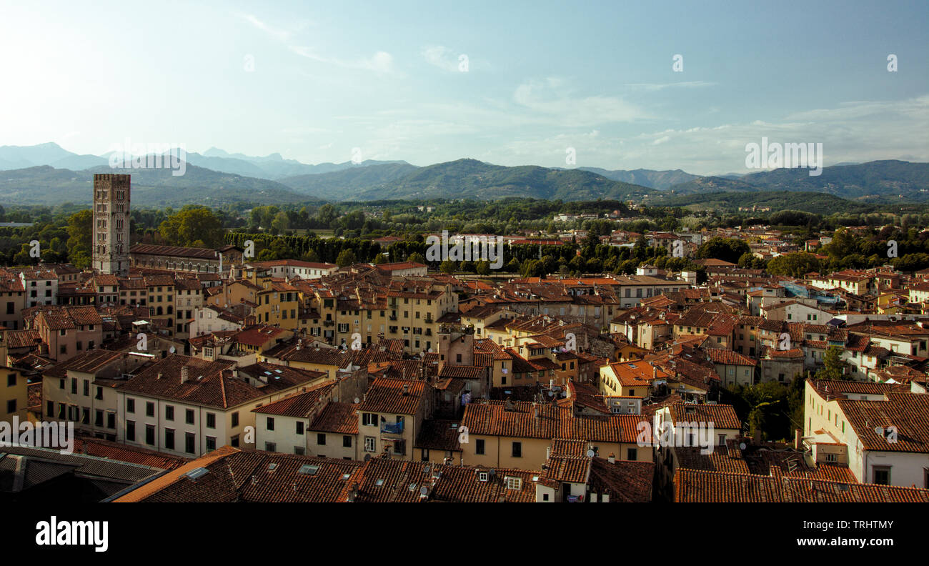 Vue sur la ville de Lucques en Italie Banque D'Images
