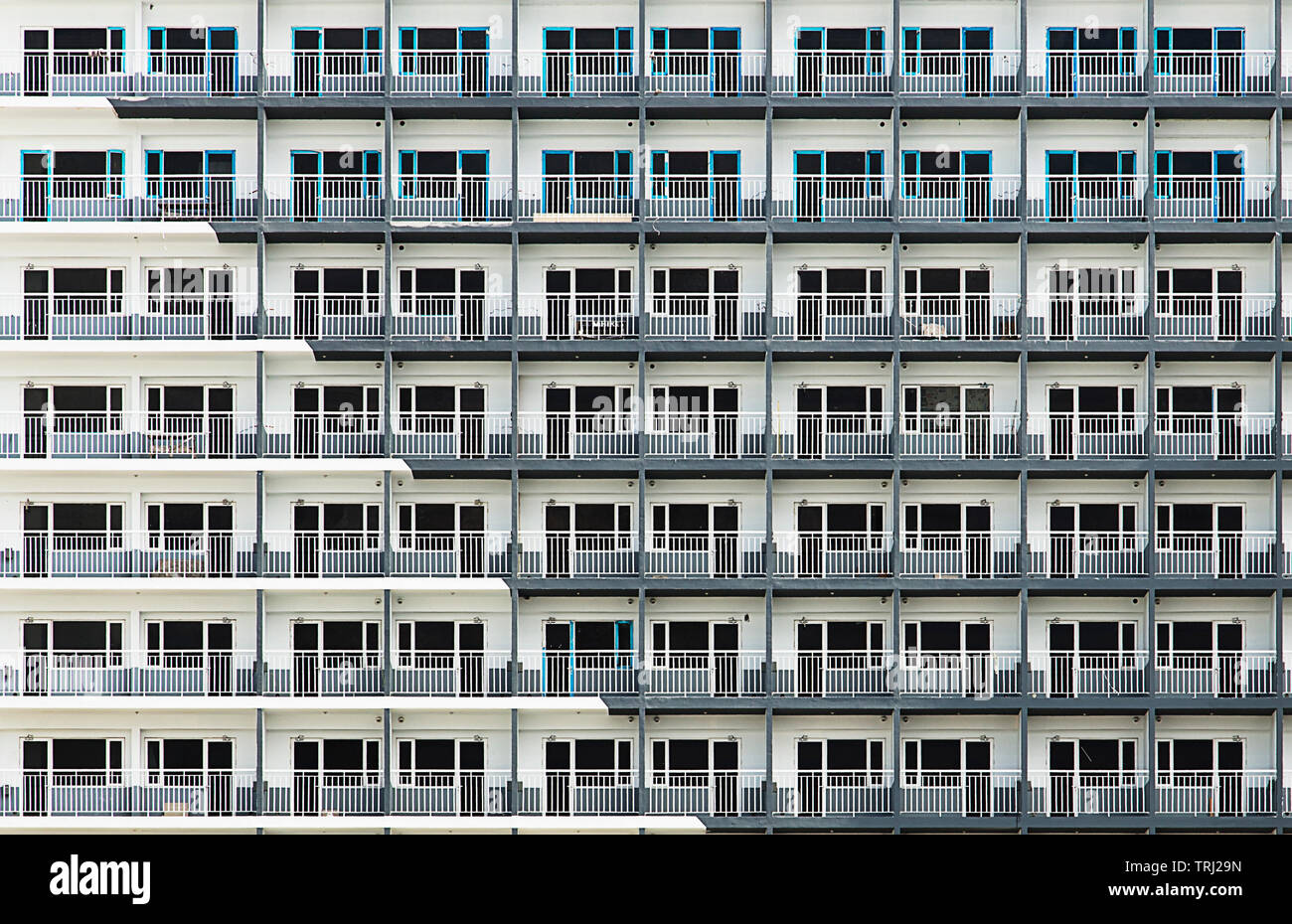 Manille, Philippines - décembre, 30, 2015 : façade du nouvel immeuble d'appartements en copropriété Banque D'Images