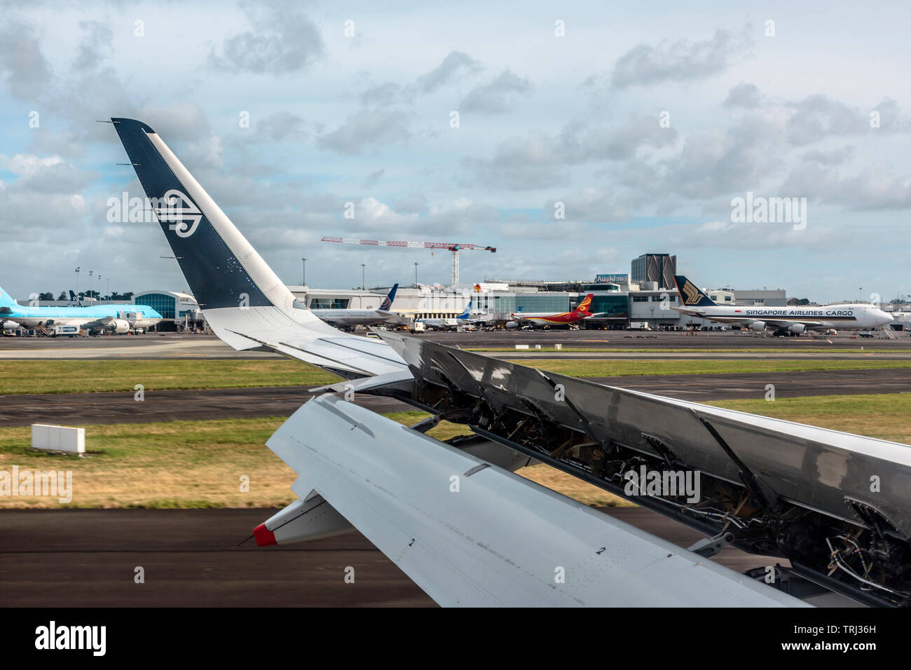 Winglet à l'extrémité de l'aile avec volets sortis et freins à air Banque D'Images