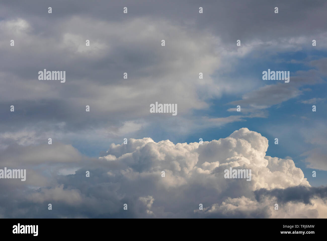 Ciel nuages de fond Banque D'Images