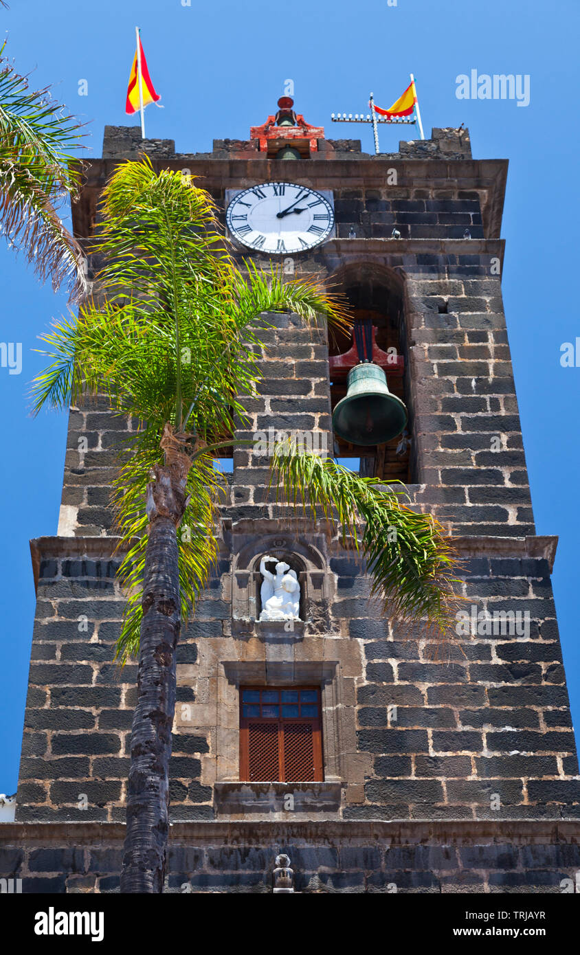 Torre campanario de la iglesia El Salvador. Ciudad Santa Cruz de la Palma. Isla La Palma. Provincia de Santa Cruz. Islas Canarias. España Banque D'Images