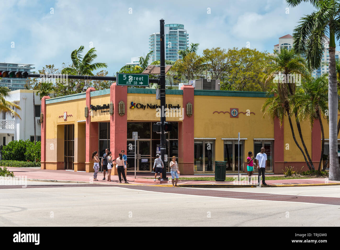Miami, FL, United States - 19 Avril 2019 : City National Bank Building, le 5 rue de Miami, États-Unis d'Amérique. City National Bank (CNB) est bas Banque D'Images