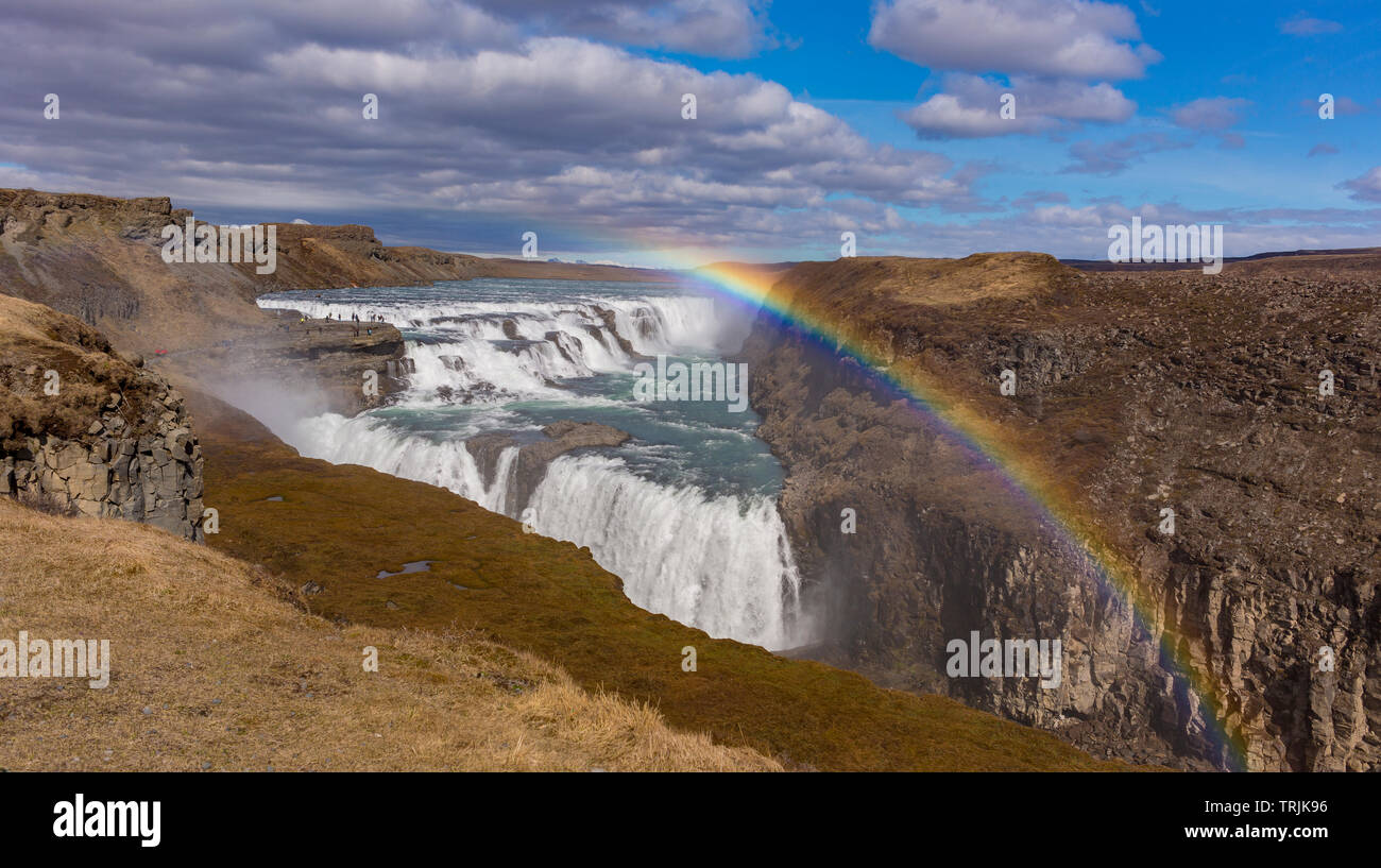 - L'Islande, GULLFOSS waterfall cascade Double arc-en-ciel, et sur la rivière Hvita. Banque D'Images