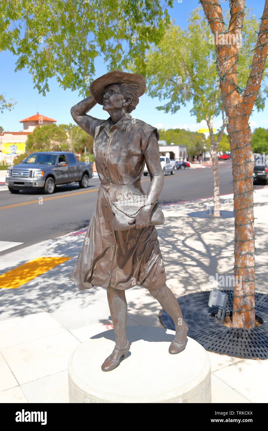 Brise de l'après-midi, sculpture en bronze par Roy W. Butler à Boulder City, Nevada, USA Banque D'Images