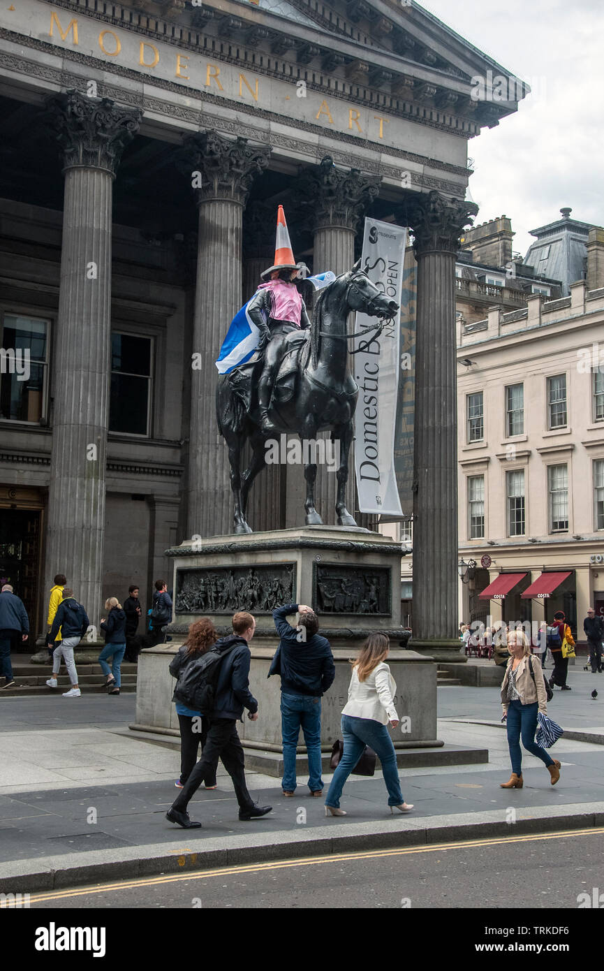 Glasgow, Ecosse, Royaume-Uni. 7 juin 2019 : le duc de Wellington statue soutenir l'équipe nationale féminine d'Écosse pour la Coupe du Monde en France. Banque D'Images