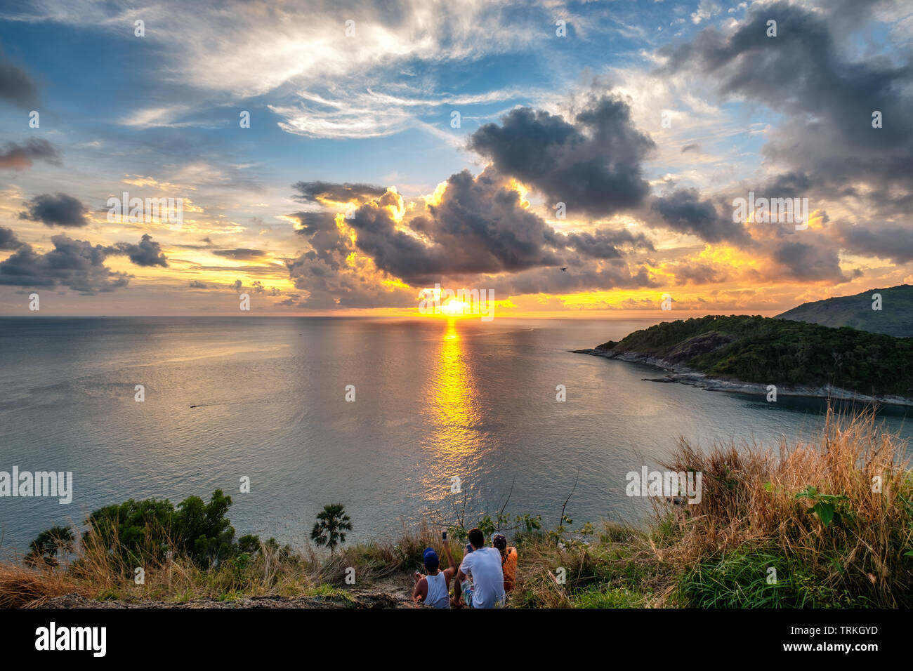 Paysage vue laem promthep cape au coucher du soleil, Phuket, Thailand Banque D'Images