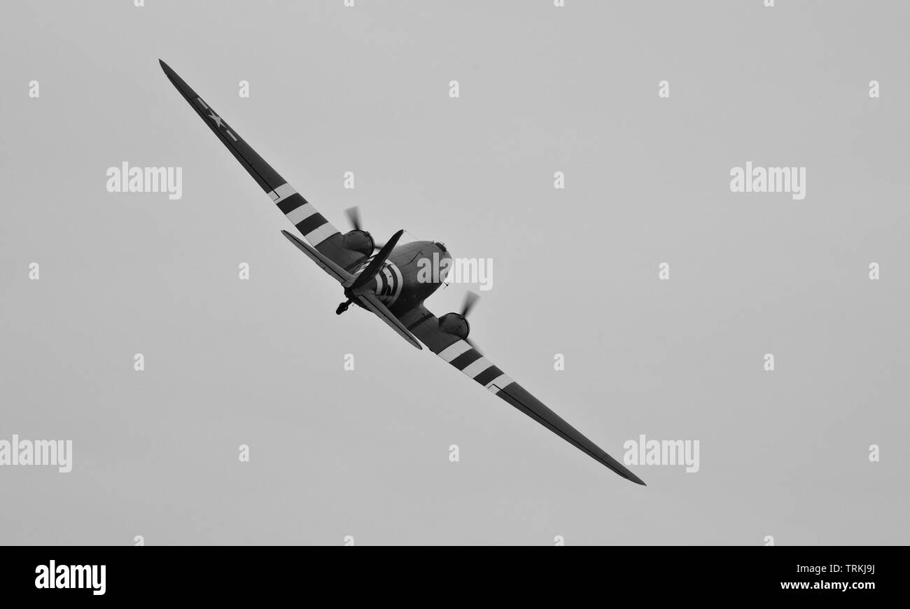 1944 Douglas C-47 Skytrain 'DRAG 'em' à l'OOT Daks sur Airshow Normandie à l'IWM Duxford, le 4 juin 2019 Banque D'Images