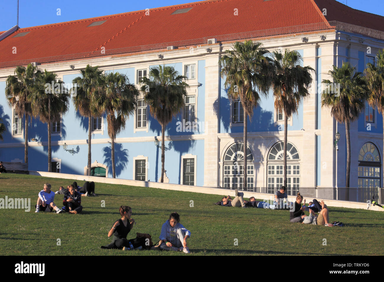 Portugal, Lisbonne, Ministère de la mer, parc, les gens, Banque D'Images