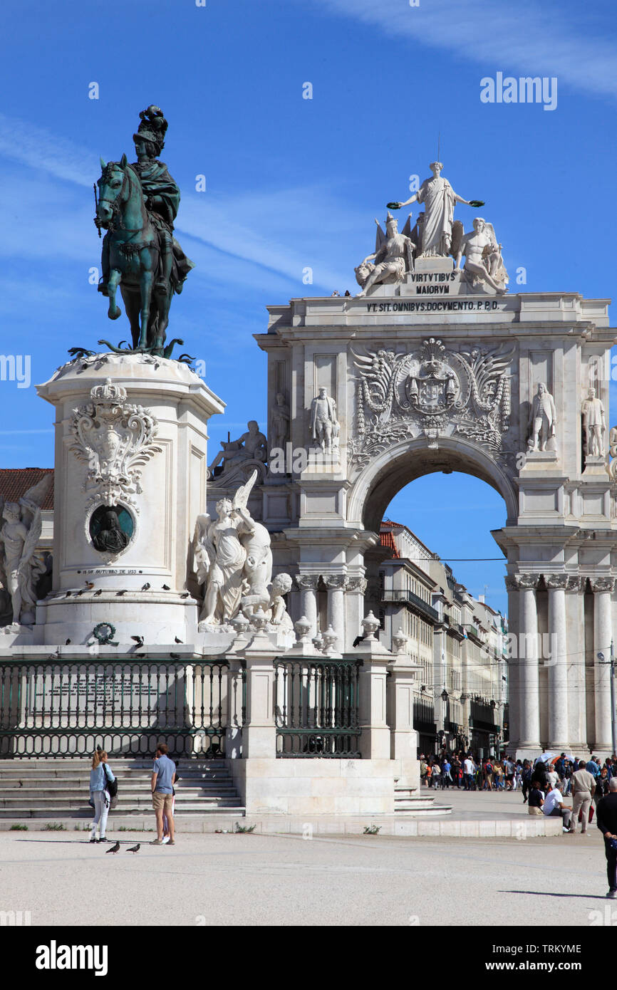 Portugal, Lisbonne, la Baixa, Praca do Comercio, Terreiro do Paco, King Jose je statue, Arco da Rua Augusta, Banque D'Images