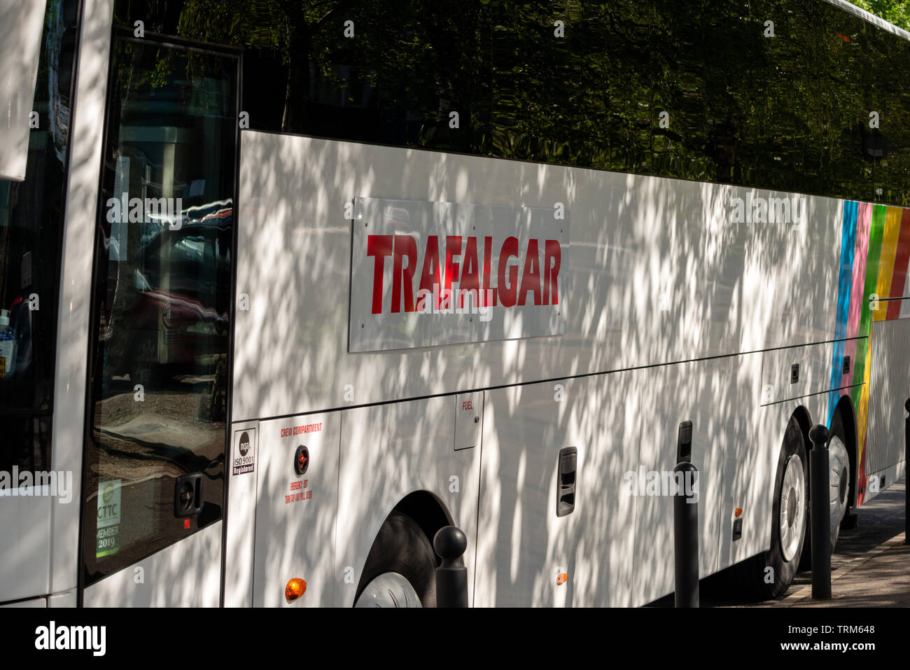 Tourism Ireland. Trafalgar tour bus de marque de l'agence. Banque D'Images
