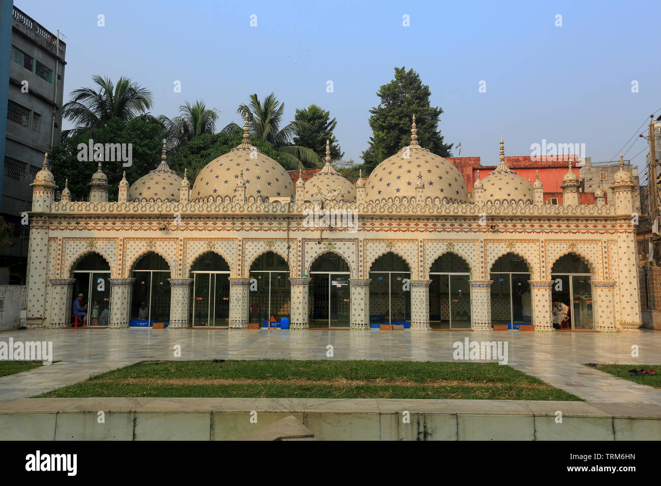 Mosquée Star, connu localement sous le nom de Tara Masjid. La mosquée est décorée avec des Anglais et Japonais importés chine tuiles d'argile et d'utiliser les deux méthodes d'e Banque D'Images