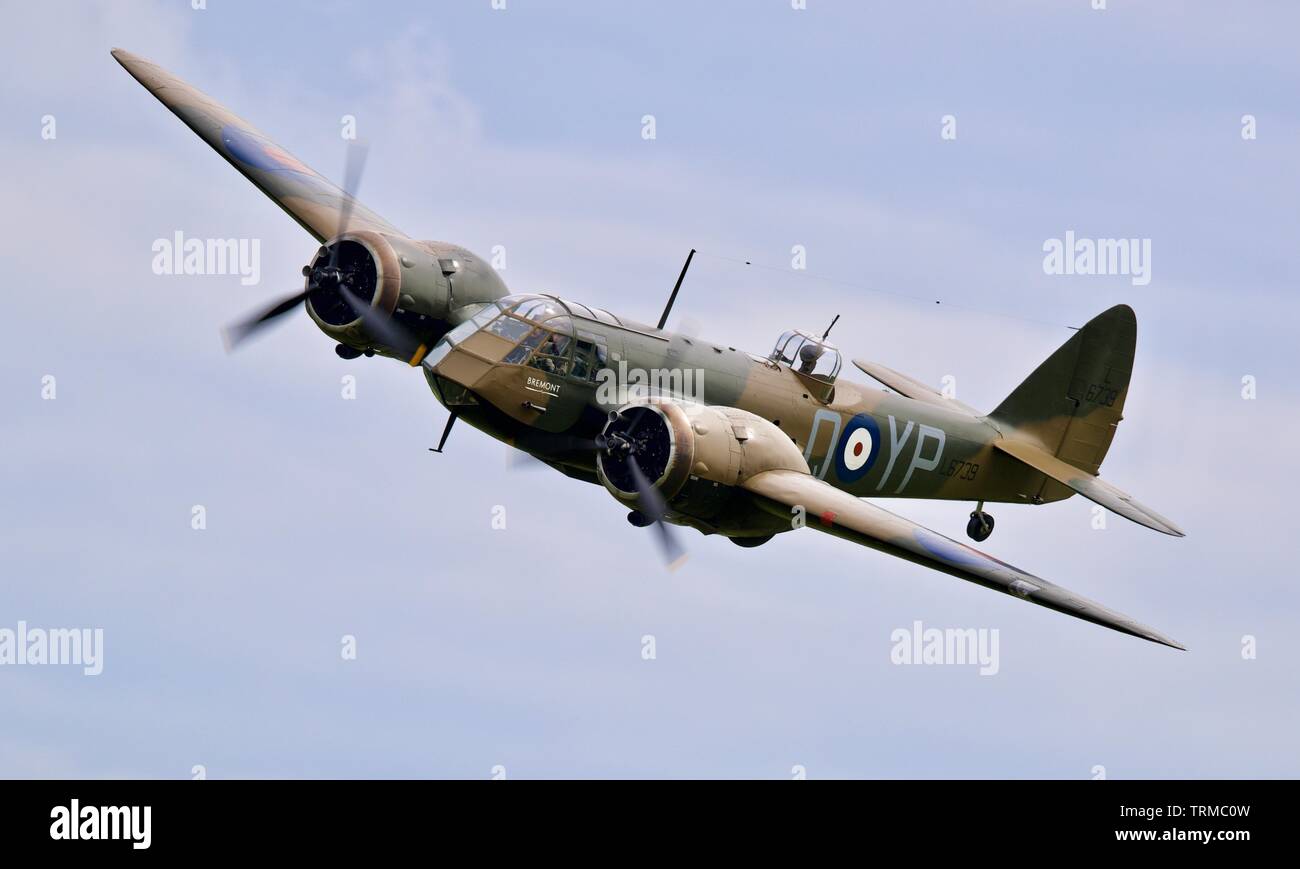 Bristol Blenheim Mk.I (G-BPIV) volant à la Shuttleworth volants sur le 2e juin 2019 Banque D'Images