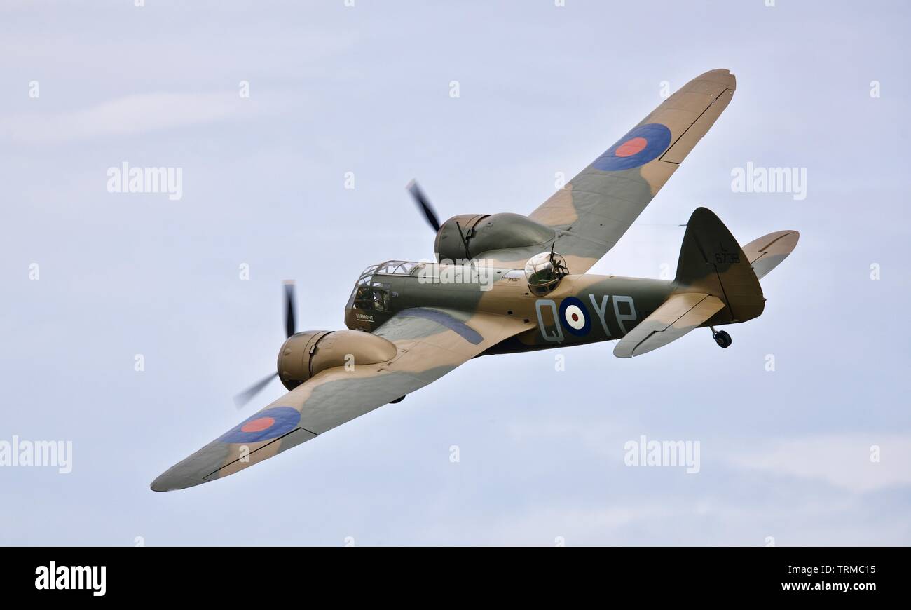 Bristol Blenheim Mk.I (G-BPIV) volant à la Shuttleworth volants sur le 2e juin 2019 Banque D'Images