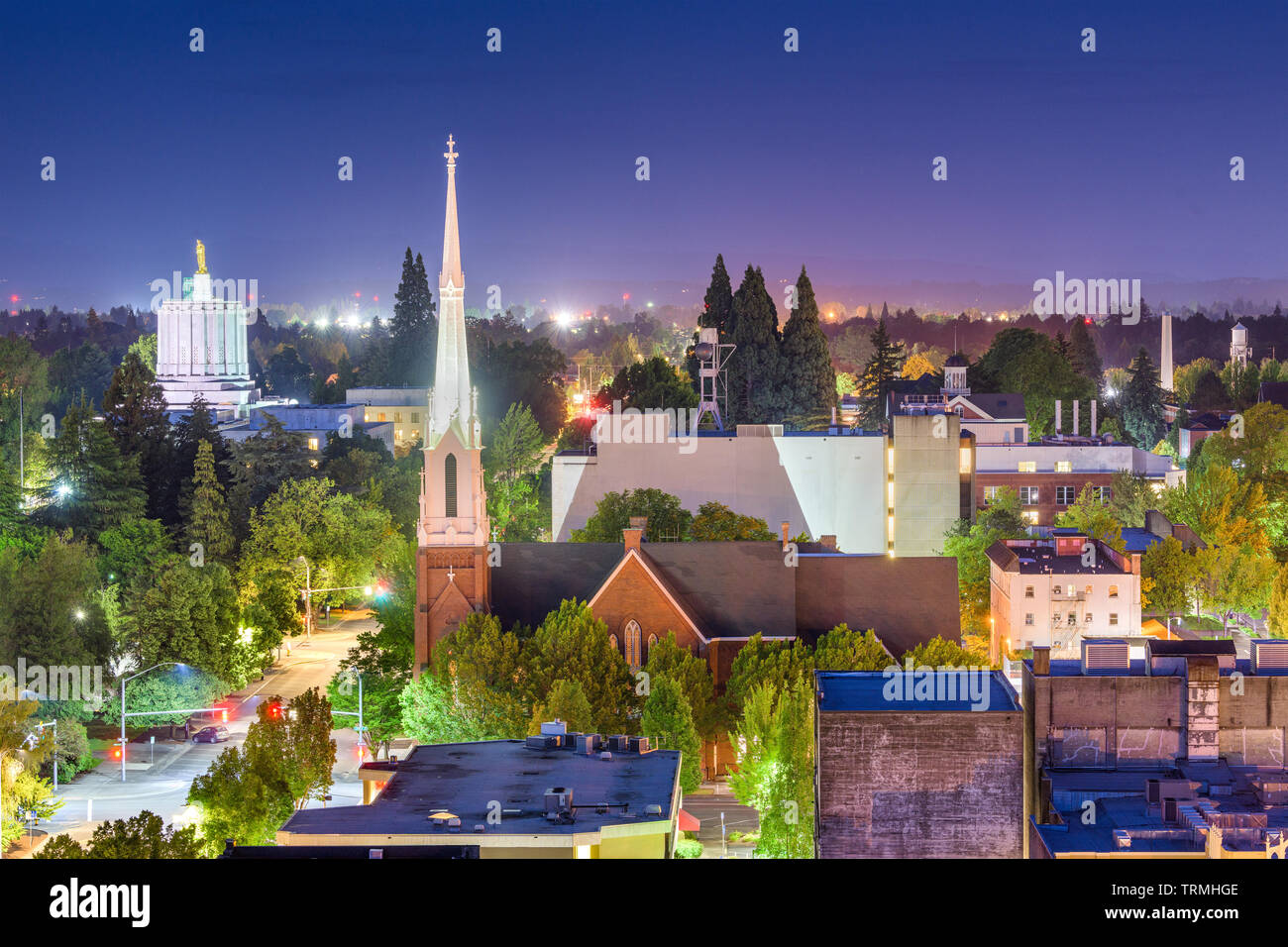 Salem, Oregon, USA Centre-ville city skyline at Dusk. Banque D'Images