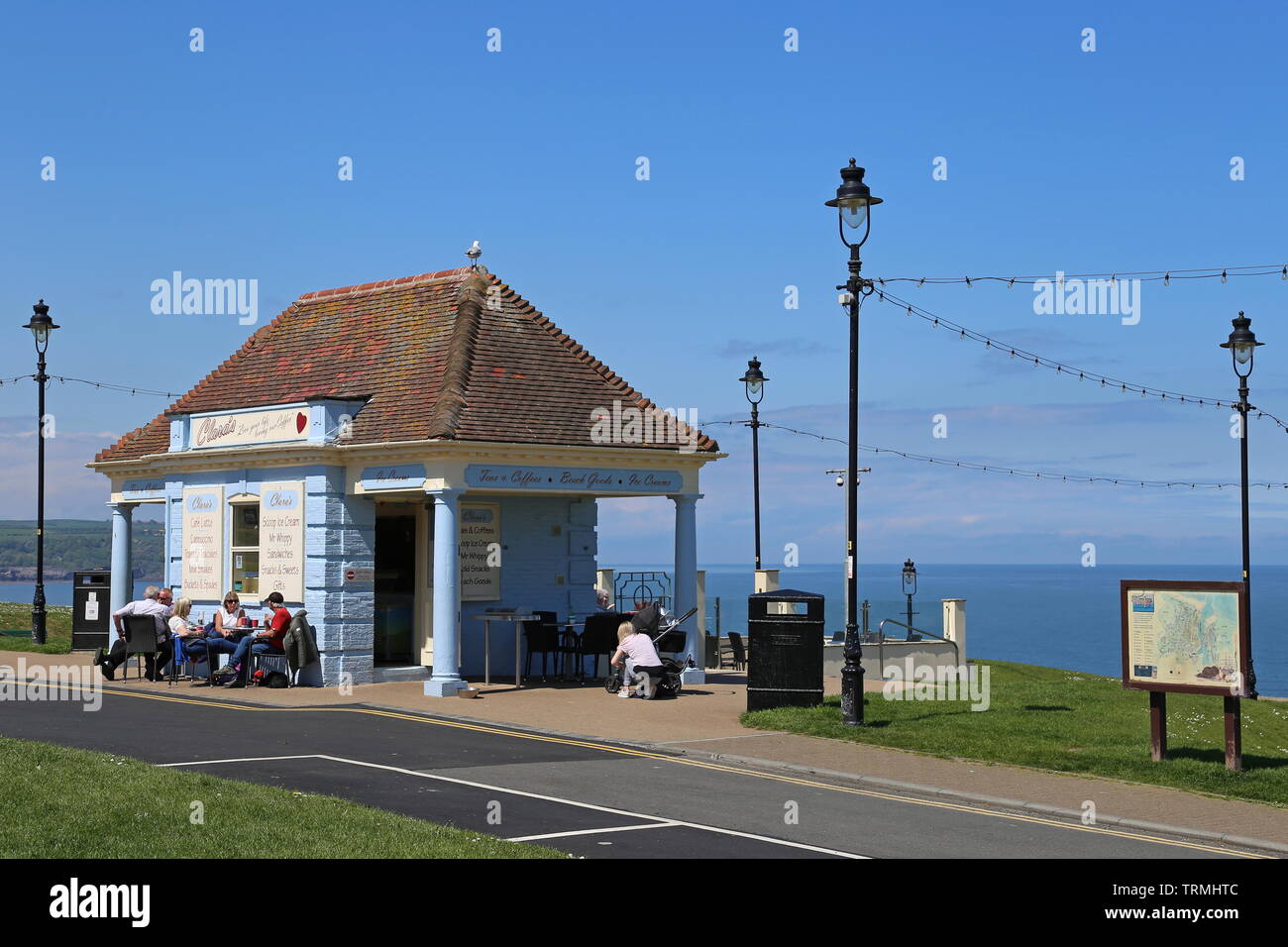 Clara's Cafe, Esplanade Crescent, West Cliff, Whitby, municipalité de Scarborough, North Yorkshire, Angleterre, Grande-Bretagne, Royaume-Uni, UK, Europe Banque D'Images