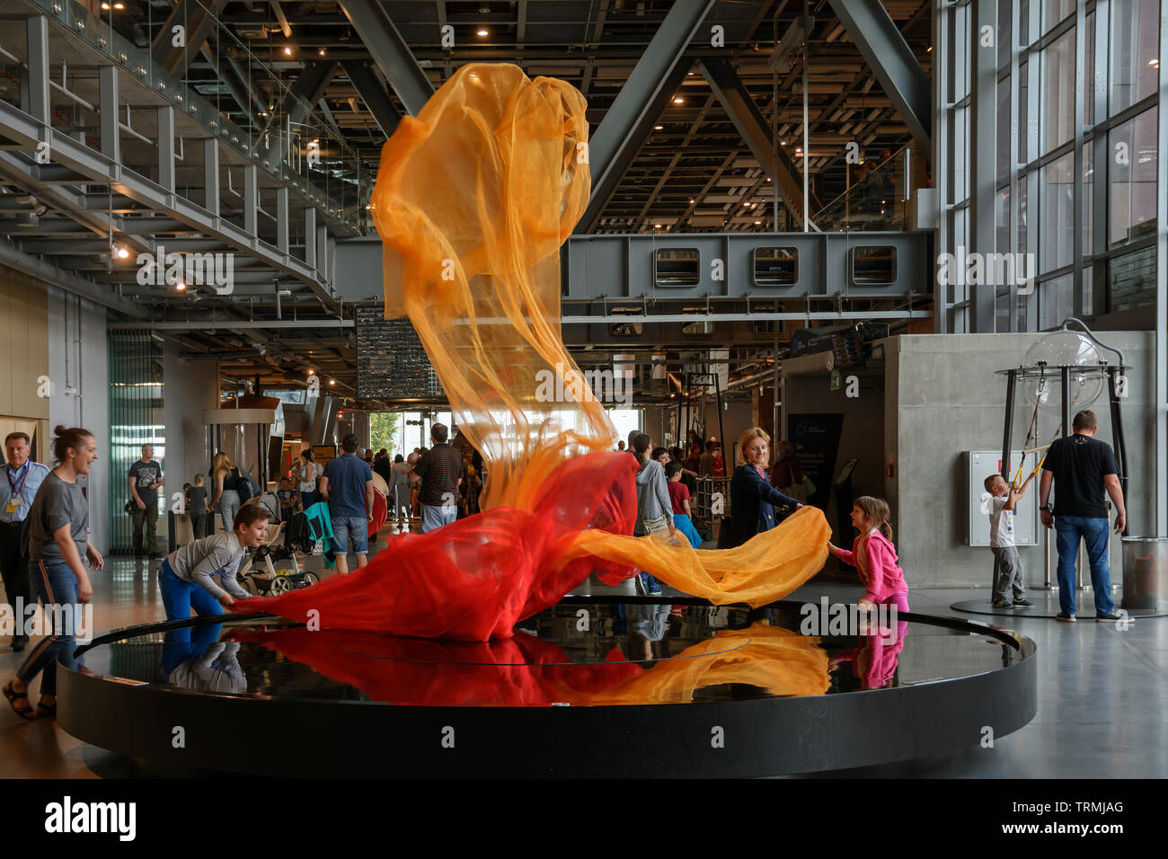 Musée des sciences Copernic avec des expériences scientifiques, des simulateurs, animation,meilleure attraction pour touristes dans tout le monde, Varsovie, Pologne Banque D'Images