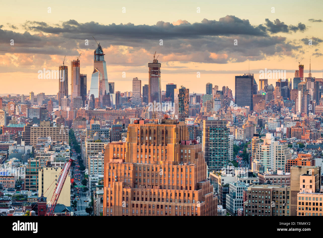 New York, New York, USA Manhattan skyline vue du centre-ville au crépuscule. Banque D'Images