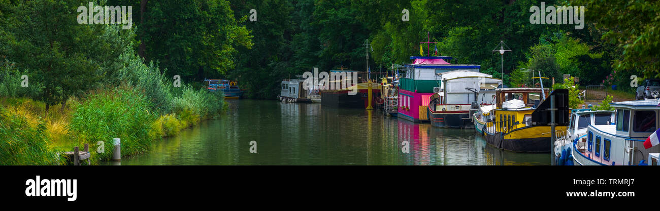 Bateaux dans le Canal du Midi ' ' France Banque D'Images